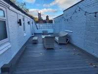 Centre Apartment - Sleeps 2 & Roof Top Hot Tub Hotels in Derby