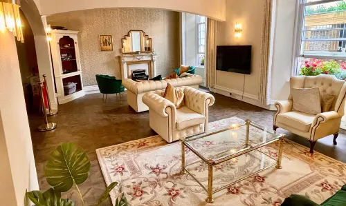Gresham Court - 4 ดาว