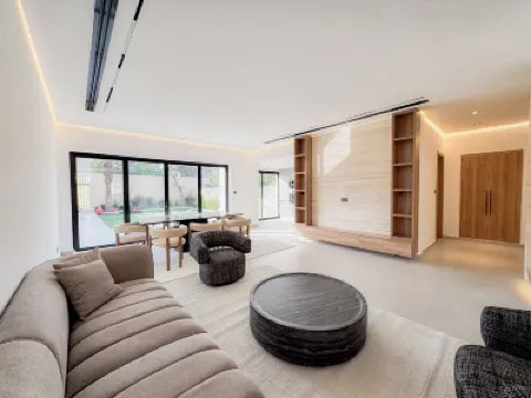 Designer Furnished Villa Luxury Finishes Hotels in 