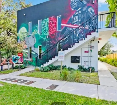 Atrium Hostel Design District