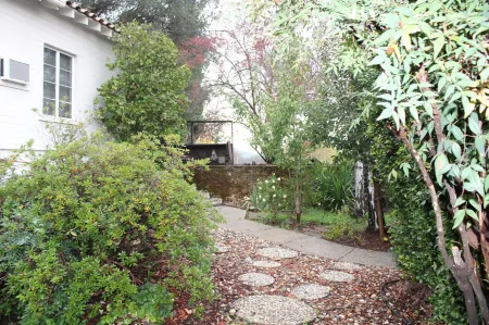 The Bonnie Inn Unit 1 Отели в г. Маунтин Ранч