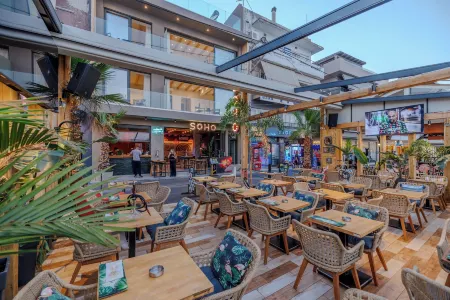 Soho SeaFront Suites