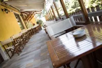 Crabun Hotel Hotels in Bard