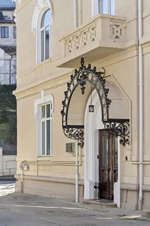 Nest Boutique Hostel