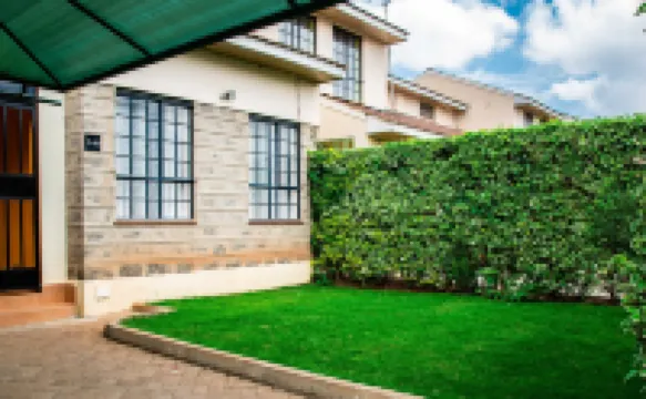 Karolinas Homestay Near Jkia