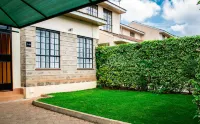 Karolinas Homestay Near Jkia