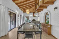 FLIPHAUS Wine Country Viamonte Hotels in Luján de Cuyo