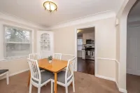 Kenwood Keys 2 Stay for 6! Hotels in Kenwood