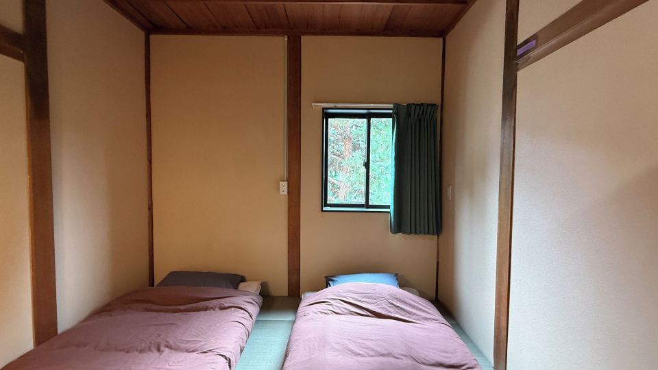 Backpackers Jinya