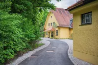 Gutshotel Menterschwaige Hotels in Grunwald