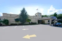 Best Western the Inn at Ramsey Отели рядом с достопримечательностью «вдхр. Макмиллан»