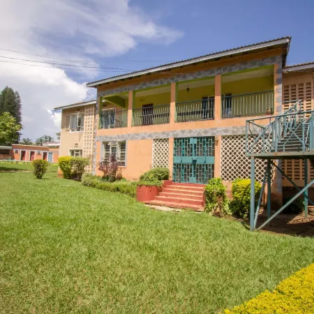 Parkview Safari Hotel and Apartments