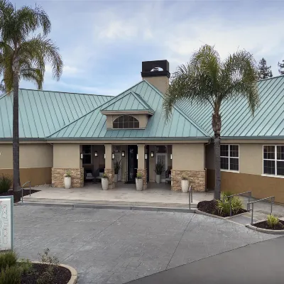 Homewood Suites by Hilton San Jose Airport-Silicon Valley Отели рядом с достопримечательностью «Штаб-квартира компании Cisco Systems»