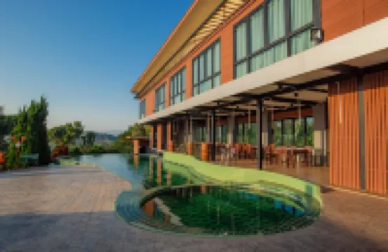 Breeze Hill Hotel