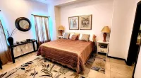 Stylish Condo w/ Pool, Near Everything