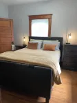 Charming 2-bedroom house in lovely Algona with WiFi, AC - 무료 와이파이