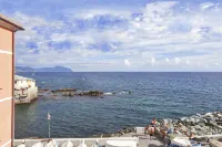 Aurora 20 a Boccadasse by Wonderful Italy