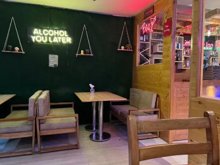 Little Italy Inn Отели в г. Касоль