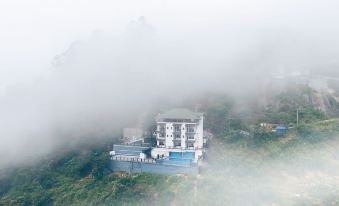 silver cascade munnar