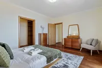 Amendoeira Residence by Homie