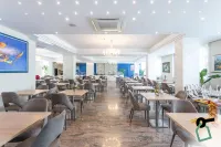 HOTIDAY Room Collection - San Benedetto Hotels in Martinsicuro