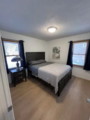 Elton Hills Park Quite 3-bedroom Spacious Home Hotels near Walmart Supercenter