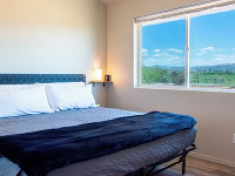 Private Sedona Stay • 2 Suites • Pool • Sauna • Hot Tubs Hotels in Cornville