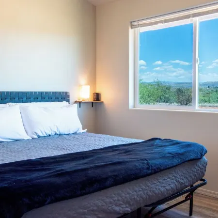 Winery Bungalow Near Sedona • Private Hot Tub • Views