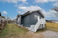 Comfy Knoxville HomeNear Downtown, Interstate, Wi-Fi, Free Local Gift Cards! Hôtels à proximité de : Ijams Nature Center