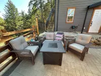 Unwind in the chic Highlands retreat surrounded by nature and amazing hiking