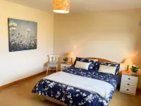 Spacious four-bed property located in Banagher outside Birr. Hotels in Offaly