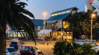 Comfortable Apartment with Sea Views. Hotels in 