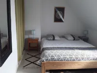 House with garden 5 minutes walk from the beach