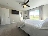 Comfort & Space: 3 King Beds, Large Rooms, Attached Garage! Hotels near Panther Lounge