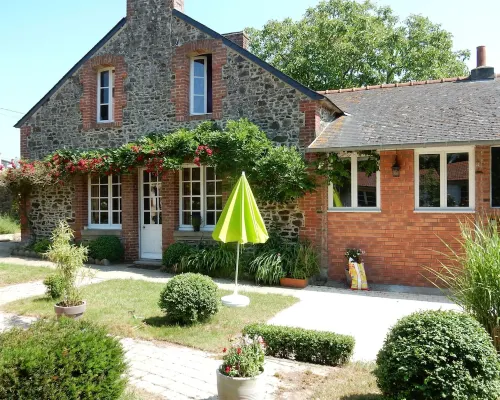 Seaside house in large enclosed garden in Binic Hotels in Binic