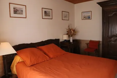 HOUSE CABOURG DOWNTOWN 300M FROM THE BEACH Отели рядом с достопримечательностью «Méridien De l'Amour»