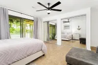 Renovated in 2024 3 Levels Lakefront Townhouse in the heart of SML.