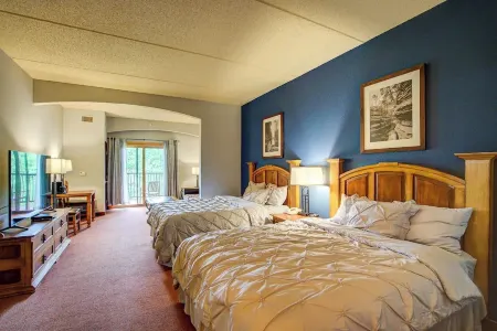 NEW Updated 3BD/3BA Waterparks, Golf, Spa & Dining