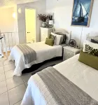 Oceanfront Getaway; Picturesque Views فنادق في 