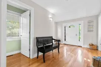 Beautiful Custom Home In Oak Bluffs