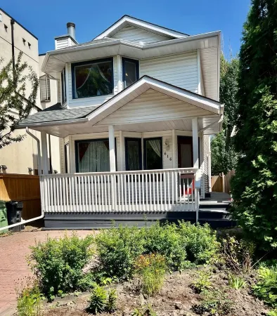 CRESCENT HEIGHTS MAJESTY Отели рядом с достопримечательностью «TELUS Spark Science Centre»