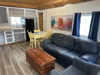 Seaman's Cottage #2 in Summerville Centre - Pet Friendly!