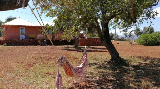 LODGE Palmeira, 6 persons 3 bedrooms, terrace and swimming pool in a quiet area