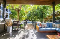 Casa Blanca,  Playa Guiones K Section Gem, short walk to the beach.
