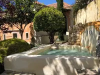 Pedra & Cal, a spacious 200 year old village house -  case vacanza in affitto