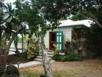 Cactus Flower Cottage - a Charming Quiet Retreat with Ocean View Các khách sạn ở 