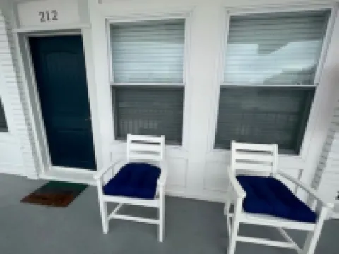 NEW CONDO – Steps to Beach - Sleeps 4-5 - Heated Pool Hotels in Wildwood Crest