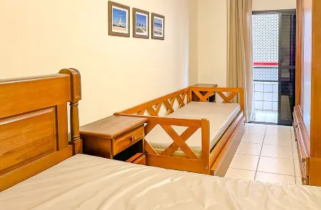 3 bedroom apartment, 100m from the beach with pool and barbecue