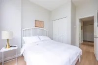 Free Parking - Luxury City Living