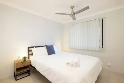 Smart Suites Self Check-in Apartments - 21 Darnley Hotel in zona Darra station